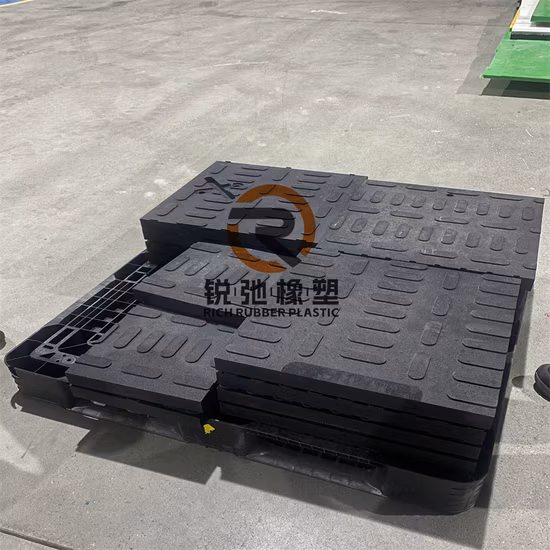 Tapis flexible en plastique